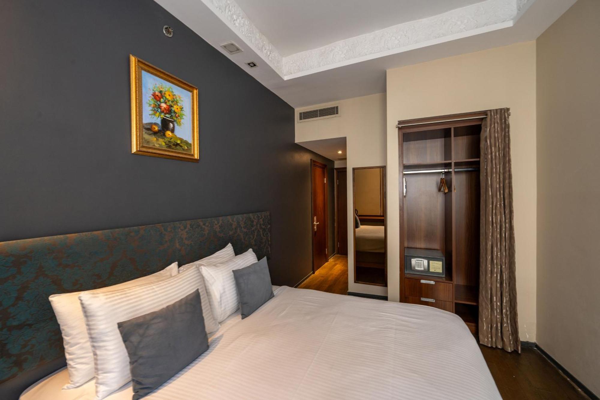 Pera Tulip Hotel & Spa Istambul Extérieur photo