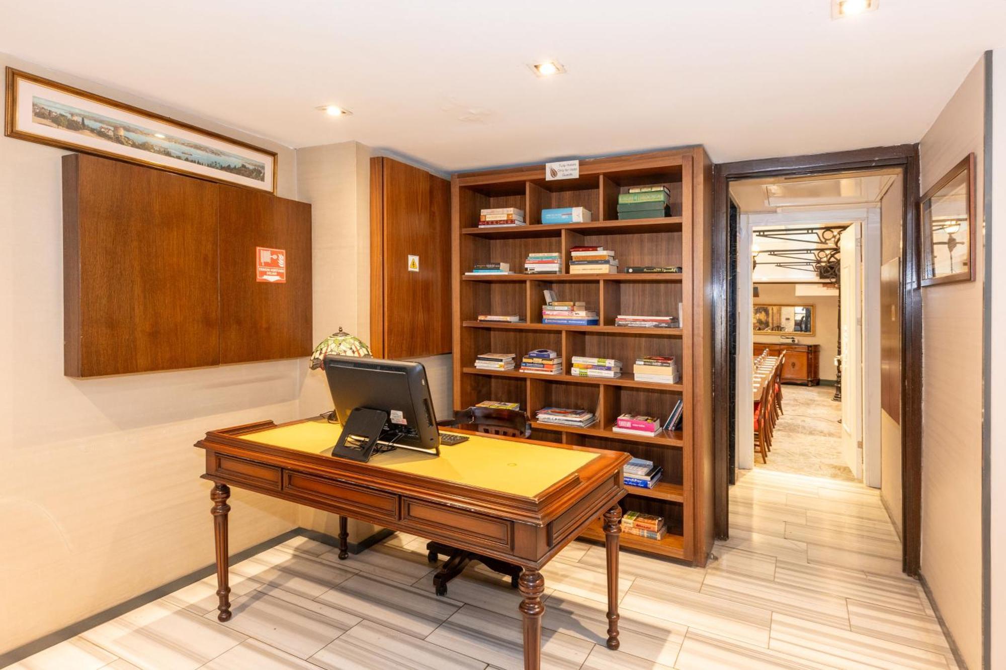 Pera Tulip Hotel & Spa Istambul Extérieur photo